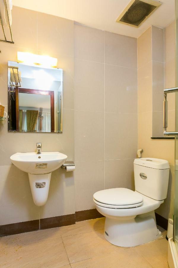 Oyo 169 New Hotel โฮจิมินห์ซิตี้ ภายนอก รูปภาพ